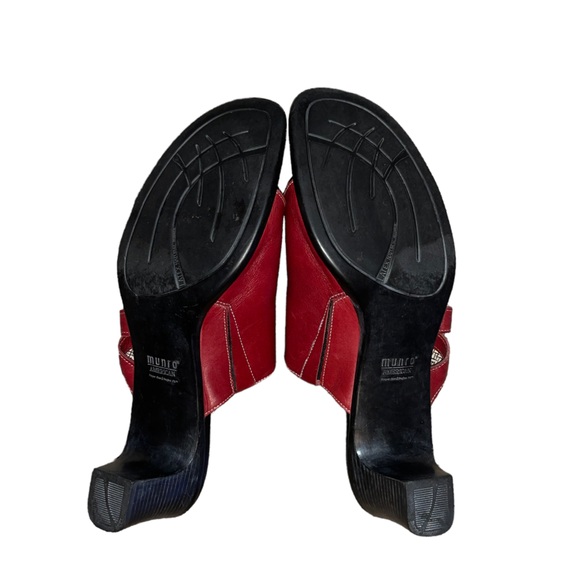 Munro Low Heel Dark Red - Picture 5 of 5